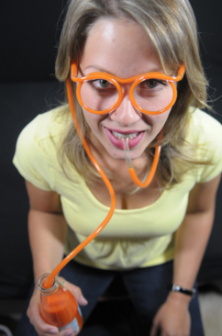 Pijící brýle - z brček